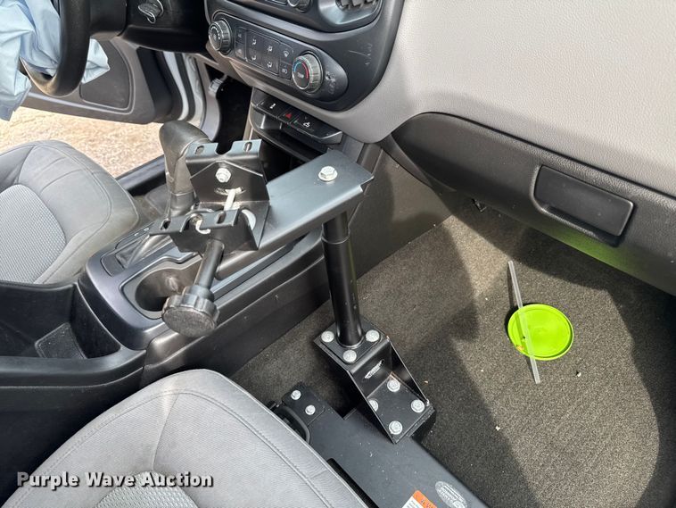 image for item EA1911 2017 Chevrolet Colorado pickup truck