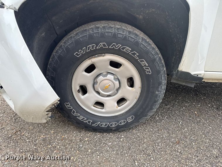 image for item EA1911 2017 Chevrolet Colorado pickup truck