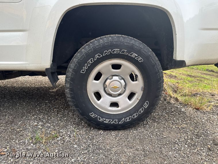 image for item EA1911 2017 Chevrolet Colorado pickup truck