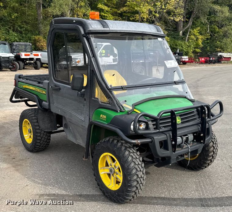 image for item EA1913 2015 John Deere 825I utility vehicle