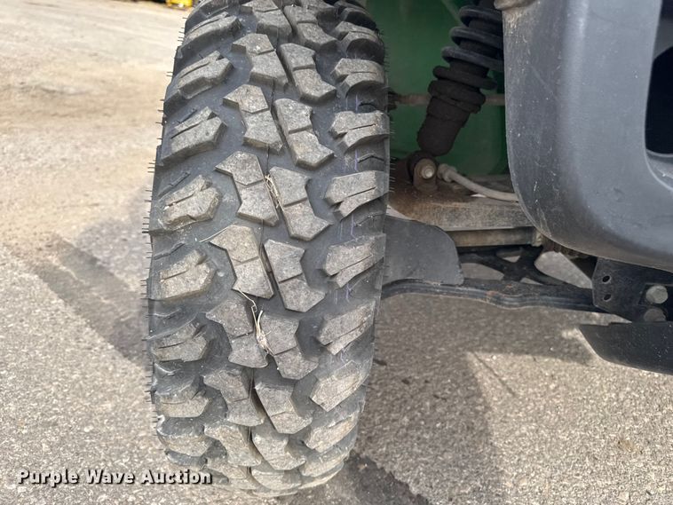 image for item EA1913 2015 John Deere 825I utility vehicle