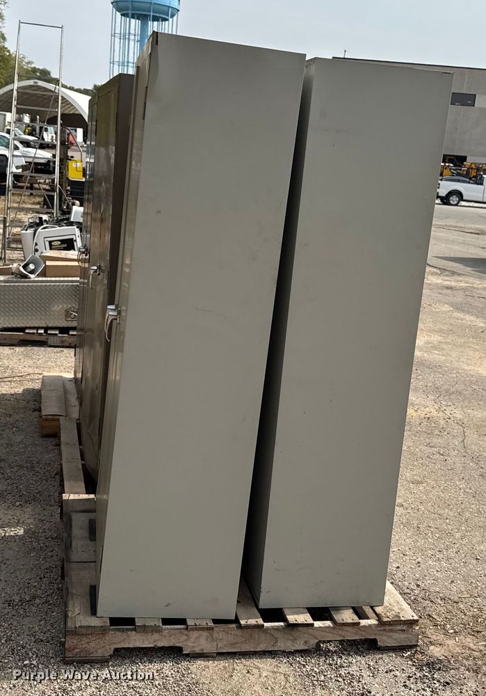 image for item EA1914 (6) storage cabinets