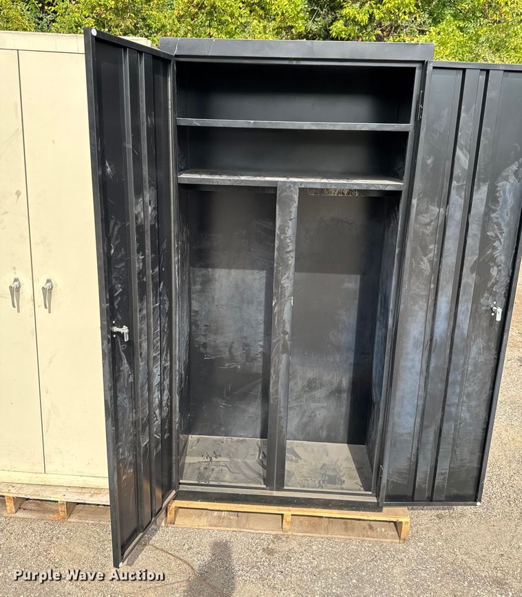 image for item EA1914 (6) storage cabinets