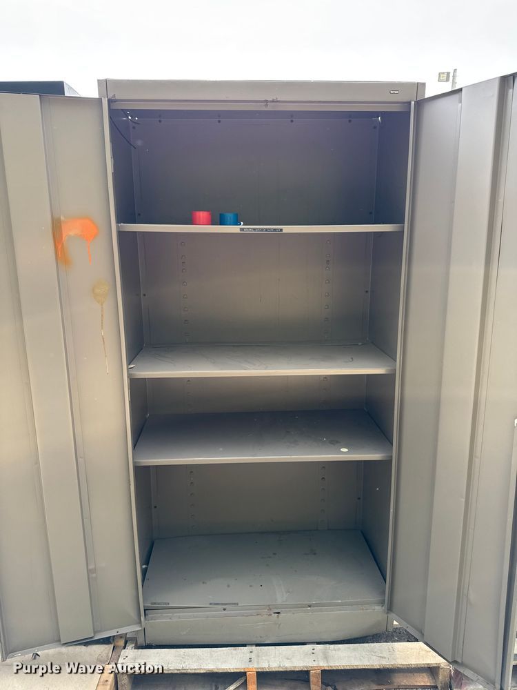 image for item EA1914 (6) storage cabinets