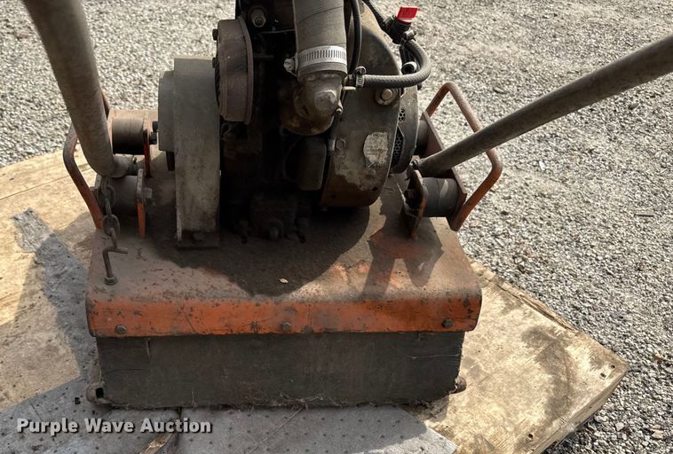 image for item EA1918 Plate compactor