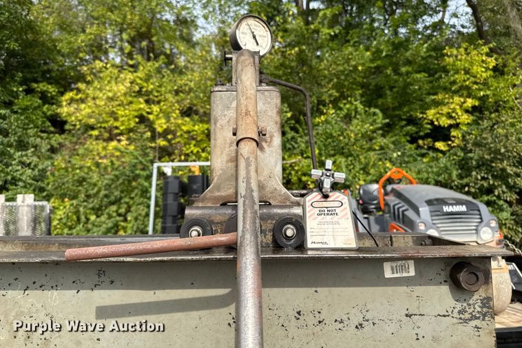 image for item EA1920 Hydraulic press