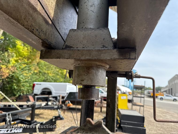 image for item EA1920 Hydraulic press