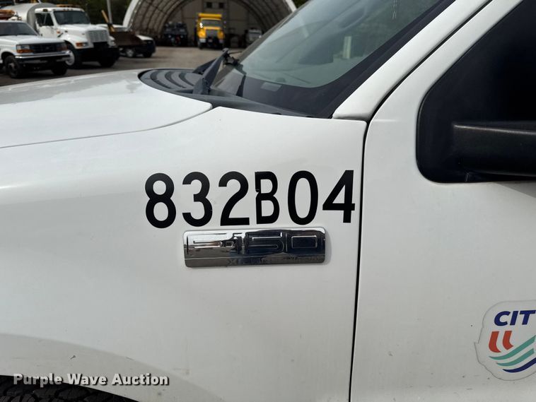 image for item EA1922 2005 Ford F150 pickup truck