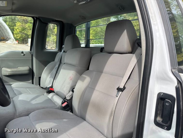 image for item EA1922 2005 Ford F150 pickup truck