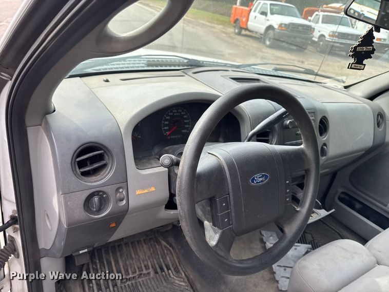 image for item EA1922 2005 Ford F150 pickup truck