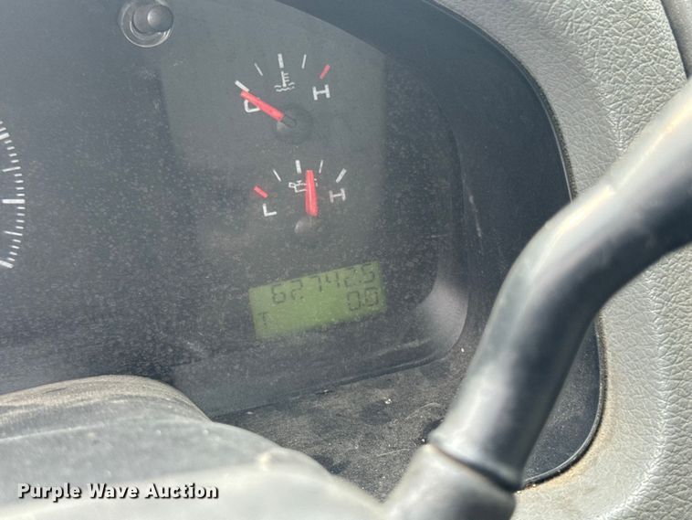 image for item EA1922 2005 Ford F150 pickup truck