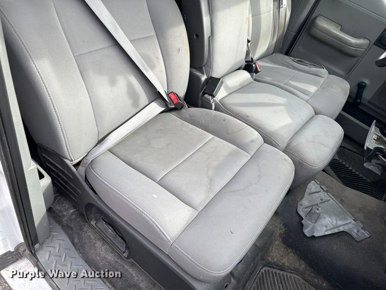 image for item EA1922 2005 Ford F150 pickup truck