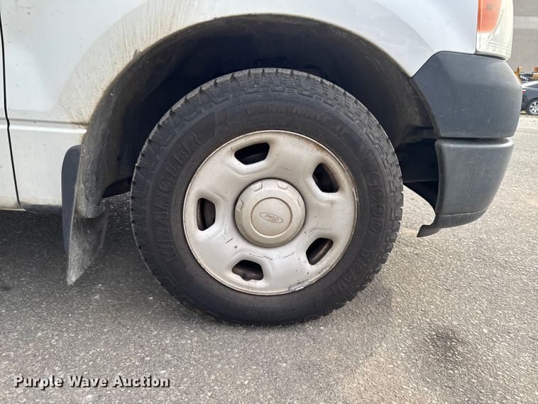 image for item EA1922 2005 Ford F150 pickup truck