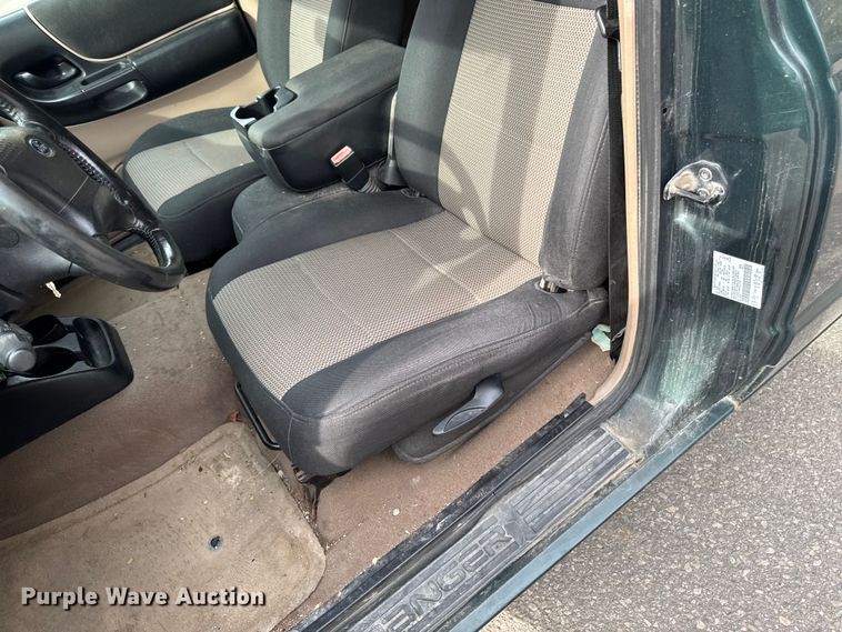 image for item EA1923 2003 Ford Ranger SuperCab pickup truck