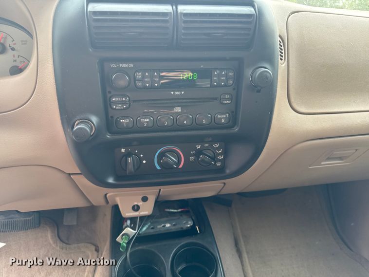 image for item EA1923 2003 Ford Ranger SuperCab pickup truck