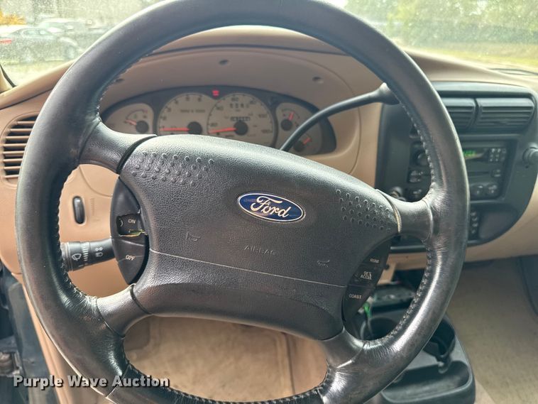 image for item EA1923 2003 Ford Ranger SuperCab pickup truck