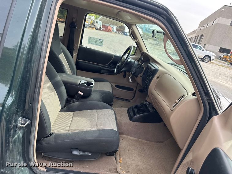 image for item EA1923 2003 Ford Ranger SuperCab pickup truck