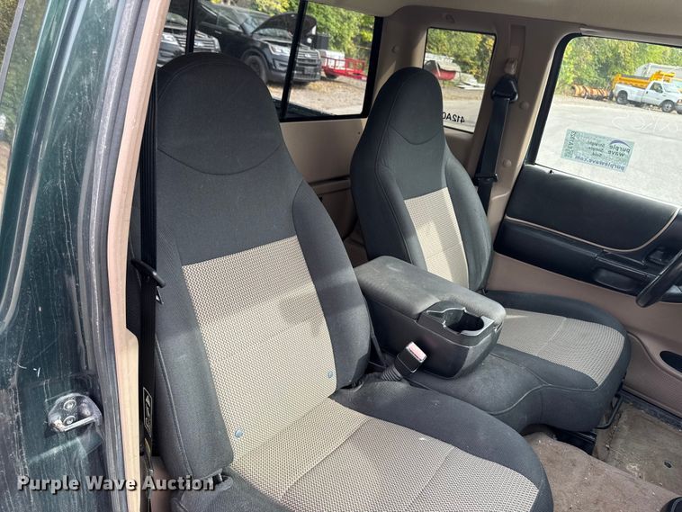 image for item EA1923 2003 Ford Ranger SuperCab pickup truck