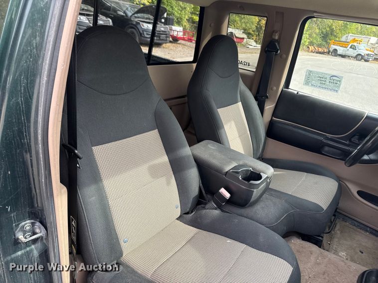 image for item EA1923 2003 Ford Ranger SuperCab pickup truck