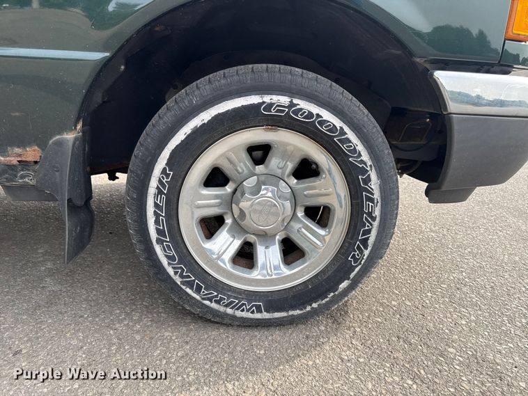 image for item EA1923 2003 Ford Ranger SuperCab pickup truck
