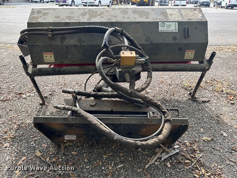 image for item EA1929 John Deere BA72 skid steer broom