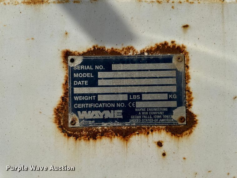 image for item EA1932 2014 Peterbilt 320 refuse truck