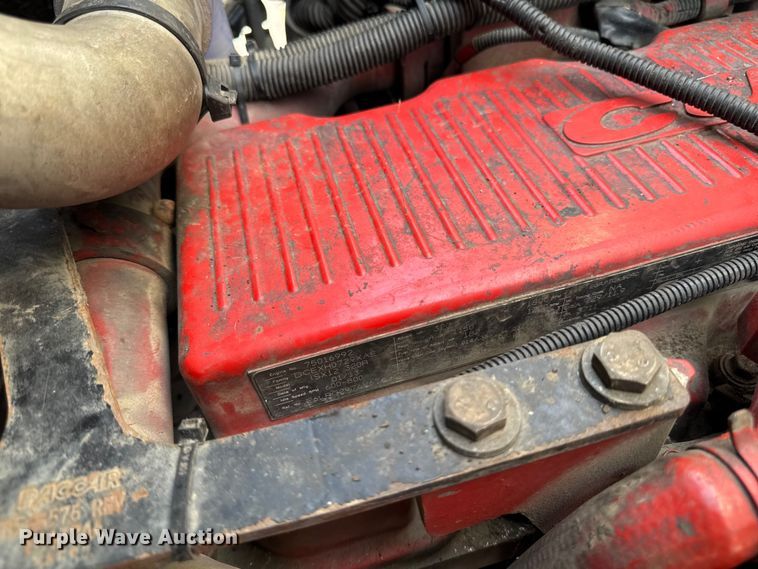 image for item EA1932 2014 Peterbilt 320 refuse truck