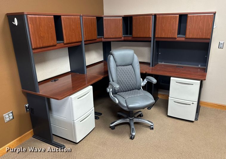 image for item EA1934 Office furniture