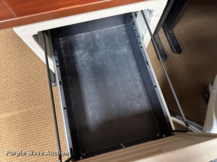 image for item EA1934 Office furniture