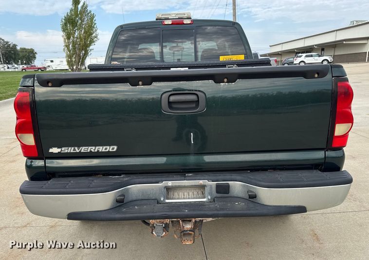 image for item EA1935 2006 Chevrolet Silverado 1500 Ext. Cab pickup truck