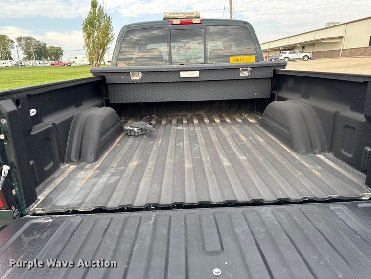 image for item EA1935 2006 Chevrolet Silverado 1500 Ext. Cab pickup truck