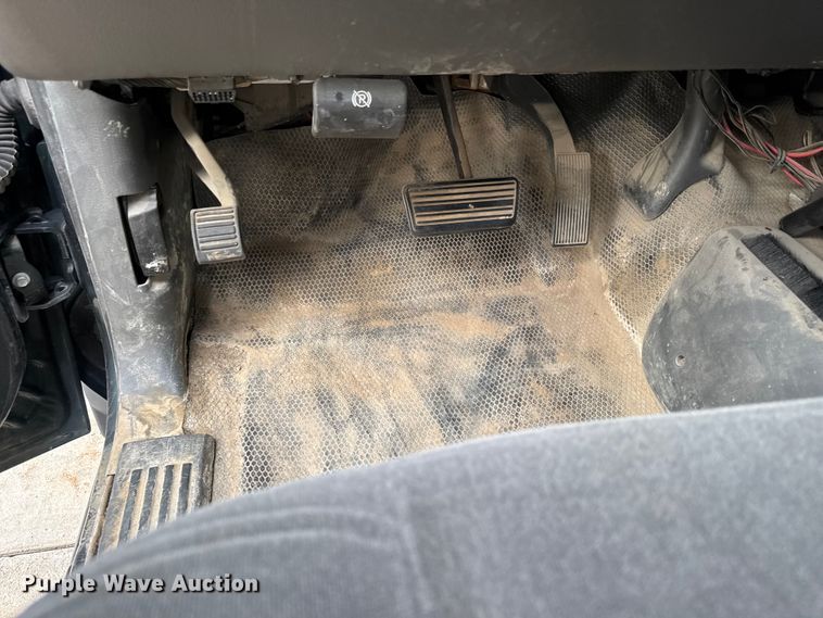 image for item EA1935 2006 Chevrolet Silverado 1500 Ext. Cab pickup truck