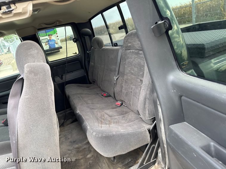 image for item EA1935 2006 Chevrolet Silverado 1500 Ext. Cab pickup truck