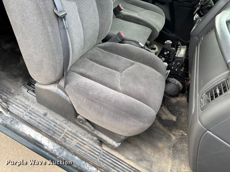 image for item EA1935 2006 Chevrolet Silverado 1500 Ext. Cab pickup truck