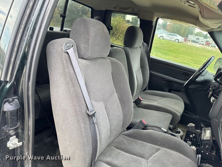 image for item EA1935 2006 Chevrolet Silverado 1500 Ext. Cab pickup truck