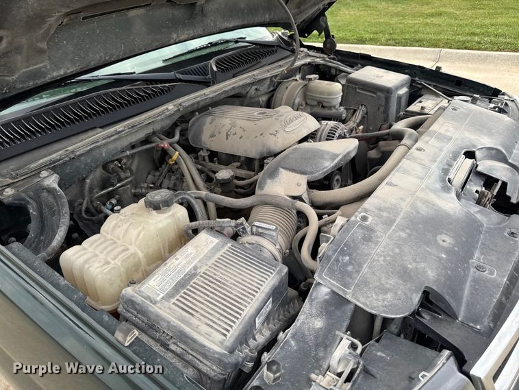 image for item EA1935 2006 Chevrolet Silverado 1500 Ext. Cab pickup truck