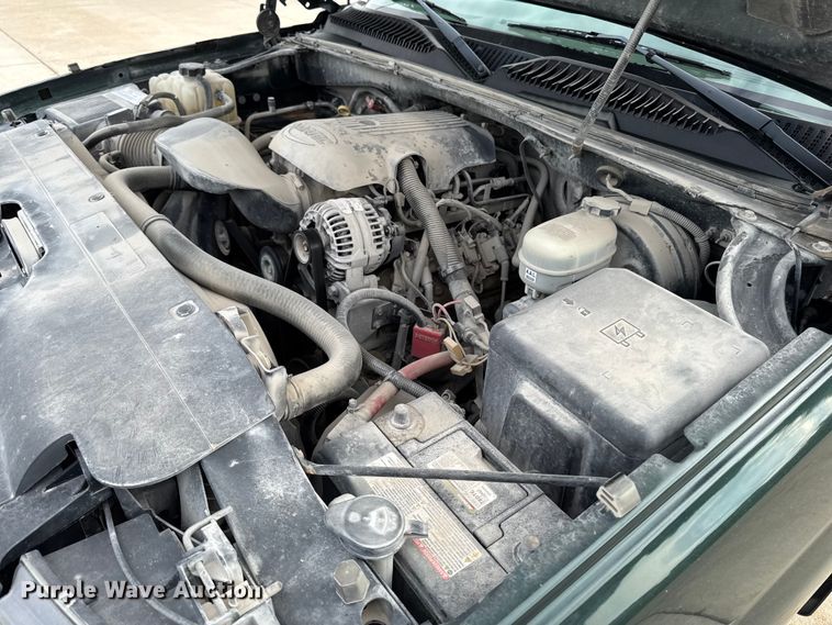 image for item EA1935 2006 Chevrolet Silverado 1500 Ext. Cab pickup truck