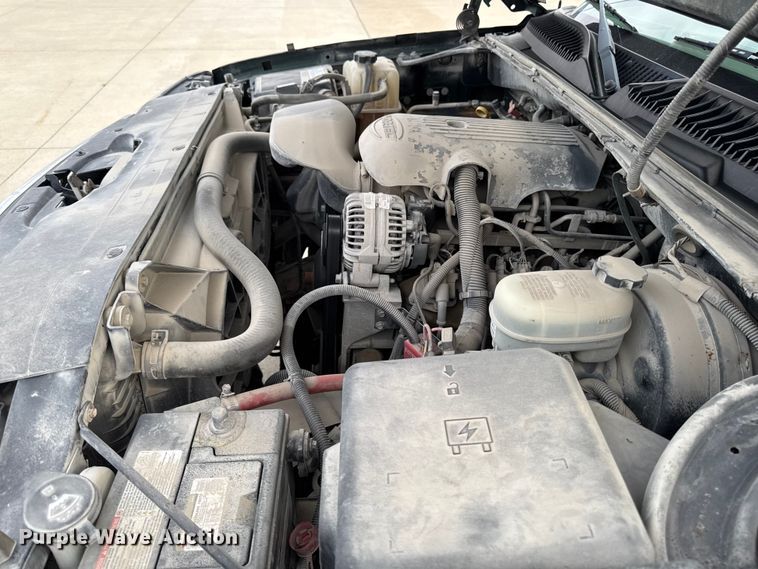 image for item EA1935 2006 Chevrolet Silverado 1500 Ext. Cab pickup truck