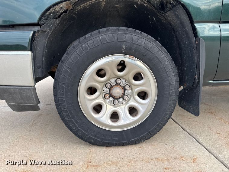 image for item EA1935 2006 Chevrolet Silverado 1500 Ext. Cab pickup truck