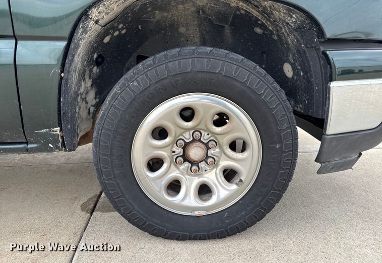 image for item EA1935 2006 Chevrolet Silverado 1500 Ext. Cab pickup truck