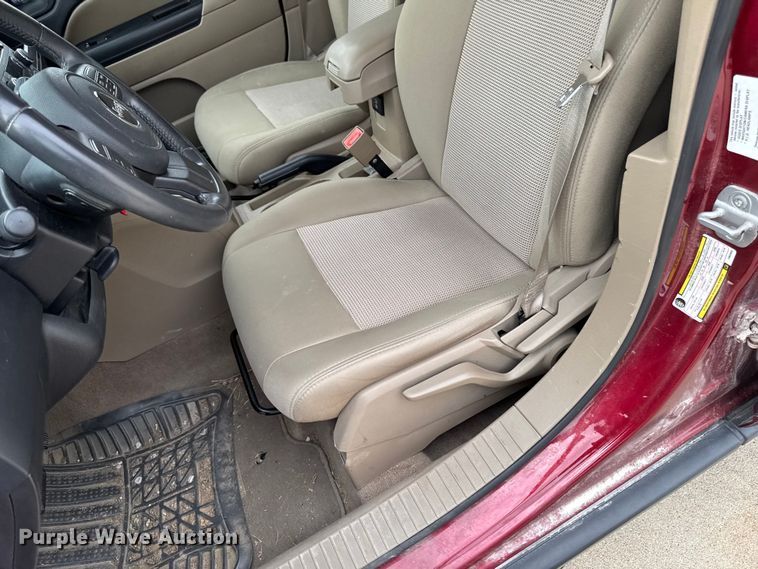 image for item EA1936 2012 Jeep Compass 