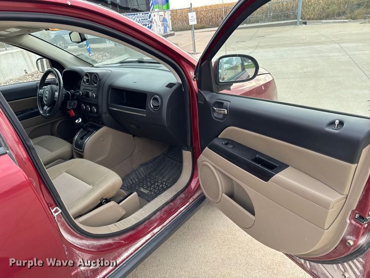 image for item EA1936 2012 Jeep Compass 