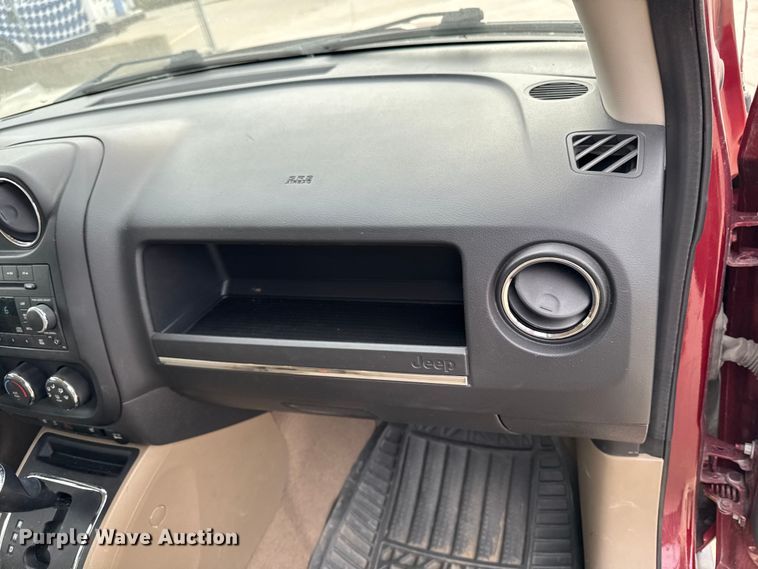 image for item EA1936 2012 Jeep Compass 