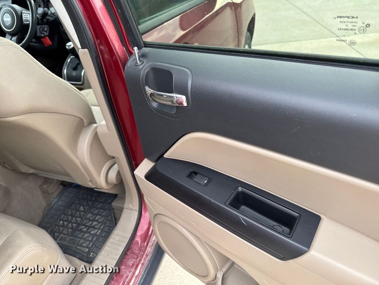 image for item EA1936 2012 Jeep Compass 