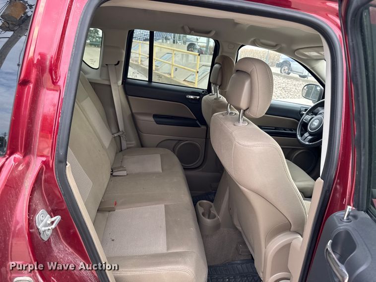 image for item EA1936 2012 Jeep Compass 