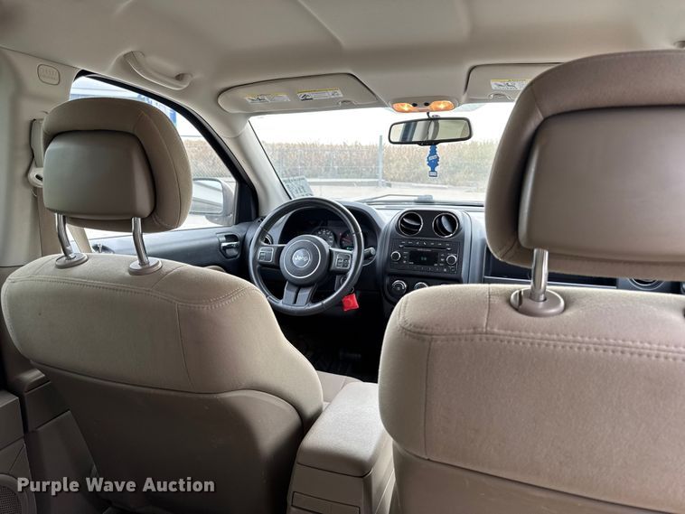 image for item EA1936 2012 Jeep Compass 