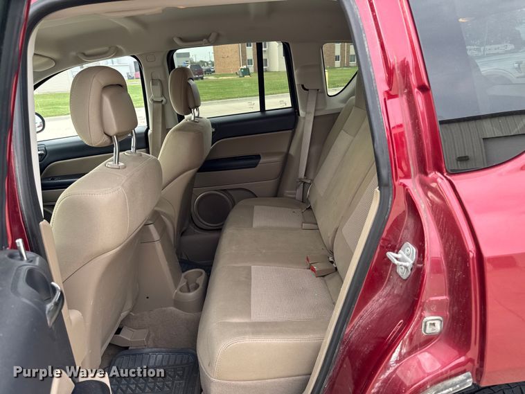 image for item EA1936 2012 Jeep Compass 