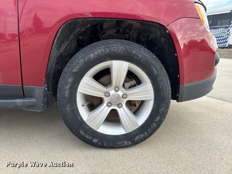 image for item EA1936 2012 Jeep Compass 