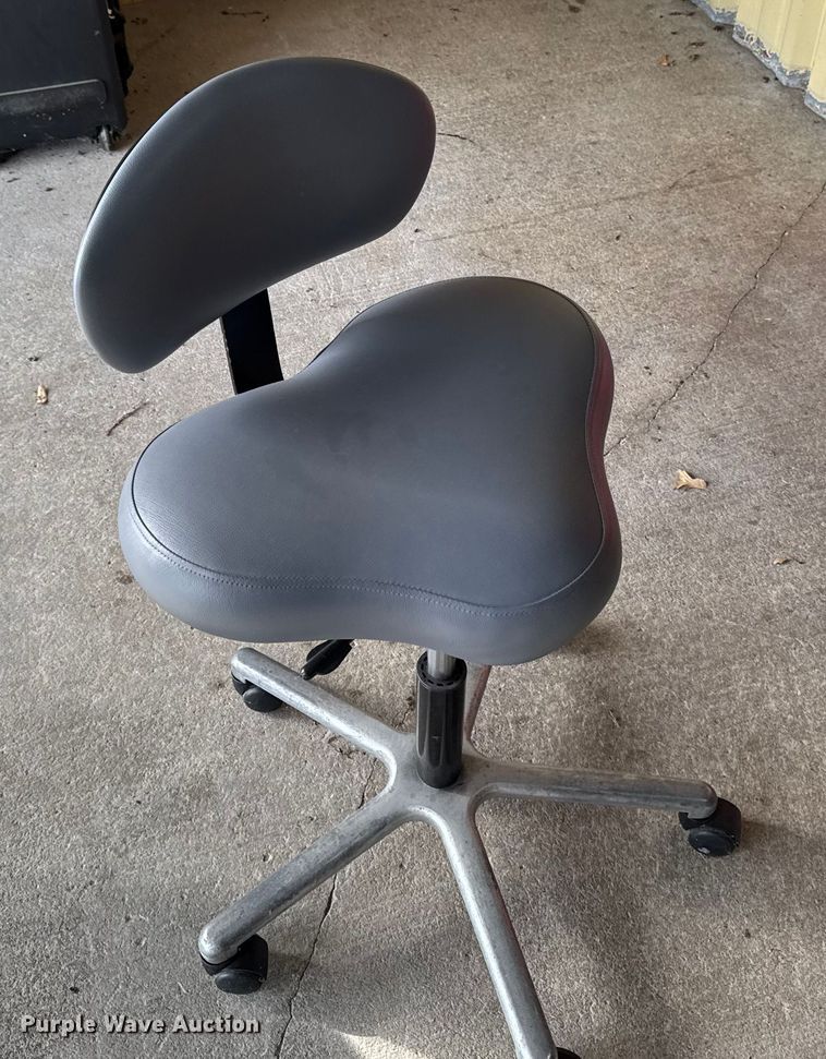 image for item EA1939 Office chairs