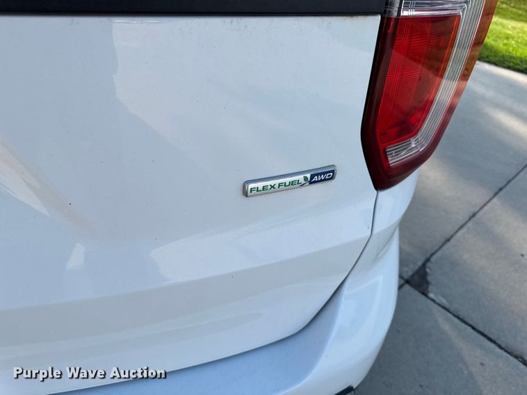 image for item EA1947 2017 Ford Explorer 